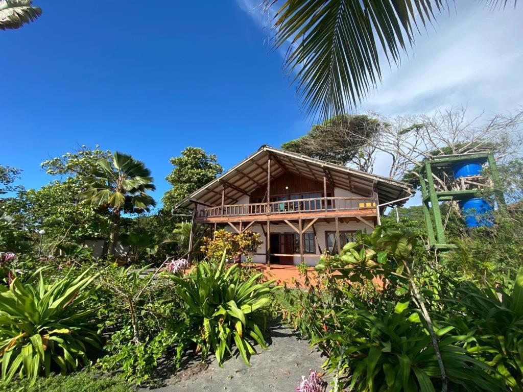 Mompiche Island Hostel Exterior photo